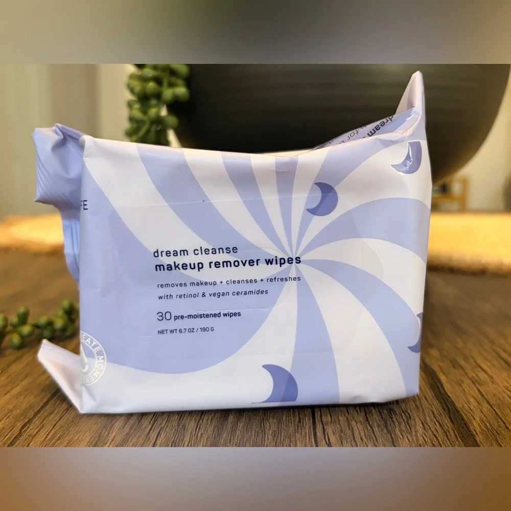3pcs bundle makeup remover wipes-under eyes mask and Lip Scrub 💜 - Picture 3 of 9